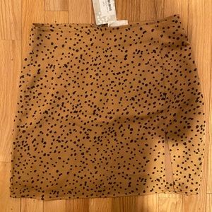 Leopard print mini silk skirt with slit